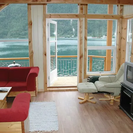 Three-bedroom Holiday In Todalen Apartment *